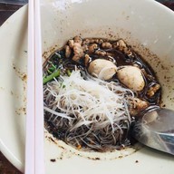 เมนูของร้าน ก๋วยเตี๋ยวเรือนายช่าง Central Marina