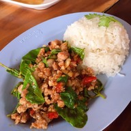 เมนูของร้าน ก๋วยเตี๋ยวเรือนายช่าง Central Marina