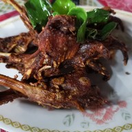 กุ๊กลาบอุบล จิ้มจุ่ม