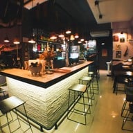 บรรยากาศ Livehouse beer&bistro