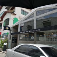 หน้าร้าน Toolbox cafe & workspace