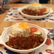 เมนูของร้าน Saucey Chicken and Beer Bomb