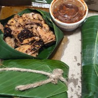 เมนูของร้าน Here Dolce - เฮียดอยซ์หมูไม่มัน หมูทอดรสเด็ดไร้น้ำมัน