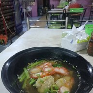 เมนูของร้าน เปี๊ยก หมี่เกี๊ยว ตัวเมืองหาดใหญ่