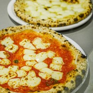 เมนูของร้าน Piccolino Woodfired Pizzeria