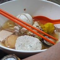 กูฟู ก๋วยเตี๋ยวไก่ไจแอนท์ สาขาหาดใหญ่