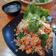 บีเจ สเตชั่น