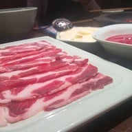 Hong Jiu Ge Hong ya dong