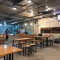 บรรยากาศ ยักไหล่สเต็ก