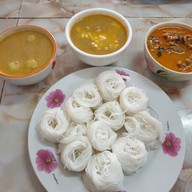 เมนูของร้าน แปดริ้วขนมจีนเส้นสด