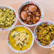 เมนูของร้าน ร้านแม่โลมา ข้าวแกงปักษ์ใต้