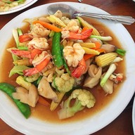 สวนองุ่นสมบุญรัตน์