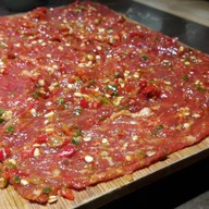 Hong Jiu Ge Hong ya dong