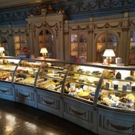 บรรยากาศ Cafe Pouchkine Paris