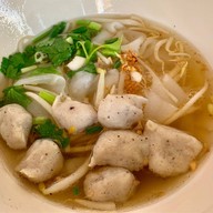 เมนูของร้าน ก๋วยเตี๋ยวเจ๊ลี้