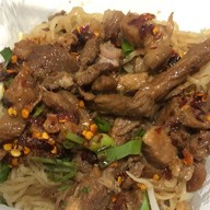 เมนูของร้าน ก๋วยเตี๋ยวมู๋มู๋ ซอยสีลม 3