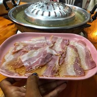 แบร์กริล ปิ้งย่าง หาดใหญ่