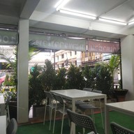 บรรยากาศ ก๋วยเตี๋ยวคั่วไก่เตาถ่าน