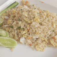 เมนูของร้าน ก๋วยเตี๋ยวคั่วไก่เตาถ่าน