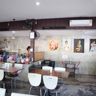 บรรยากาศ 92 Rachadamneon
