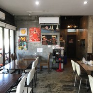 บรรยากาศ 92 Rachadamneon