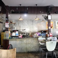 บรรยากาศ 92 Rachadamneon
