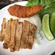 เมนูของร้าน ข้าวหมูทอดอิ่มจัง@ถนนจันทน์