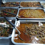 ข้าวแกงปักษ์ใต้ .สีิคิ้ว