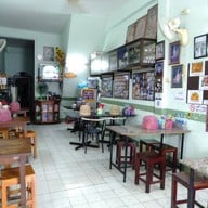 บรรยากาศ เตี๋ยวติ๋ว อุทัยธานี หน้าอำเภอ