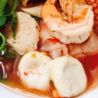 เมนูของร้าน ก๋วยเตี๋ยวมู๋มู๋ ซอยสีลม 3