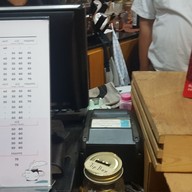 Rabb Coffee ศาลาแดง