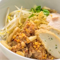 เมนูของร้าน ก๋วยเตี๋ยวมู๋มู๋ ซอยสีลม 3