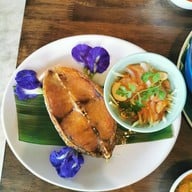 เมนูของร้าน กินดีมีสุข(บ้านไร่มีสุขบางใบไม้)