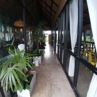 บรรยากาศ กินดีมีสุข(บ้านไร่มีสุขบางใบไม้)