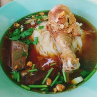 เมนูของร้าน ก๋วยเตี๋ยวไก่ตุ๋น(เครื่องยาจีน) ตระกูลเจี่ย