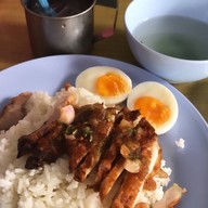 เจ้จูข้าวหมูทอด