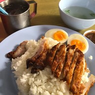 เจ้จูข้าวหมูทอด