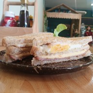 เมนูของร้าน Better Days Health foos and smoothie bowls.