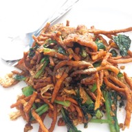 ราดหน้าหมูนุ่ม คลองหก เจ้าเก่า