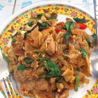 เมนูของร้าน ราดหน้าหมูนุ่ม คลองหก เจ้าเก่า