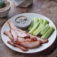 เมนูของร้าน ส้มตำเจ๊ไพ ในซอยจอมทอง16