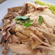 ร้านหลักเมืองข้าวมันไก่ปราจีนบุรี (ศาลพระหลักเมือง ปราจีนบุรี) หลักเมืองข้าวมันไก่ปราจีนบุรี