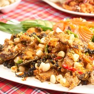 ปลาช่อนผักพริกแกง