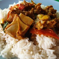 แม่ประนอม ข้าวแกงปักษ์ใต้