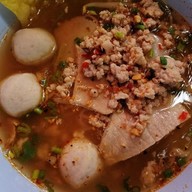 เมนูของร้าน ข้าวกะเตี๋ยว