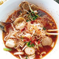 ร้านก๋วยเตี๋ยวกะละมัง