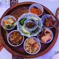 เมนูของร้าน คุ้มขันโตก