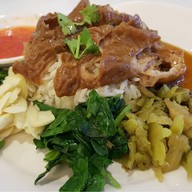 เมนู ข้าวขาหมูแม่สุขใจ (เจ้าเก่าสำโรง) สาขาซีคอนสแควร์