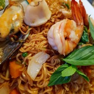 ต้องมาโดน เล่าปั่น