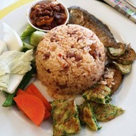 เมนูของร้าน เป็ดย่างนาเกลือ